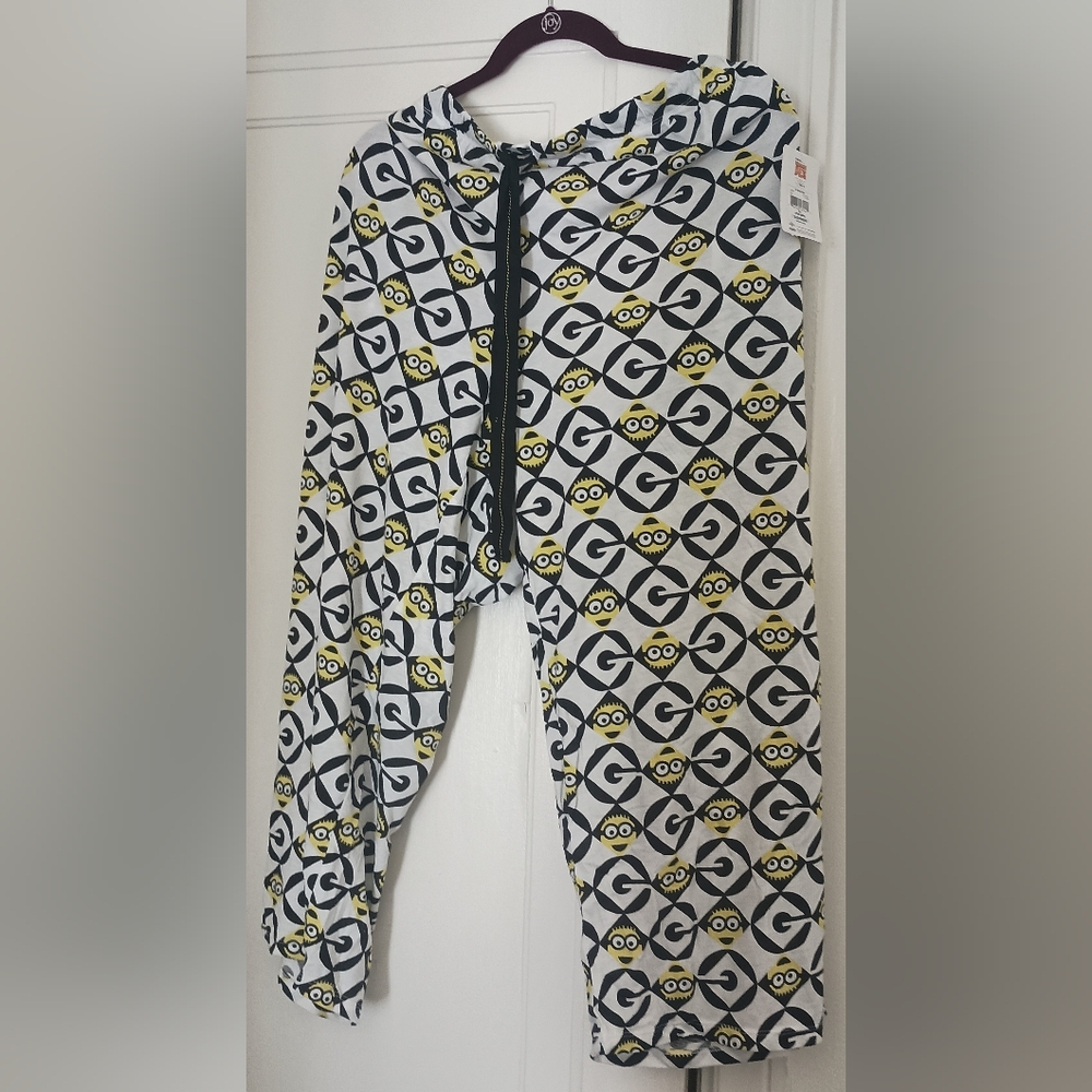 Universal Black and White Geometric Women's Plus Size Sleepwear Pajamas